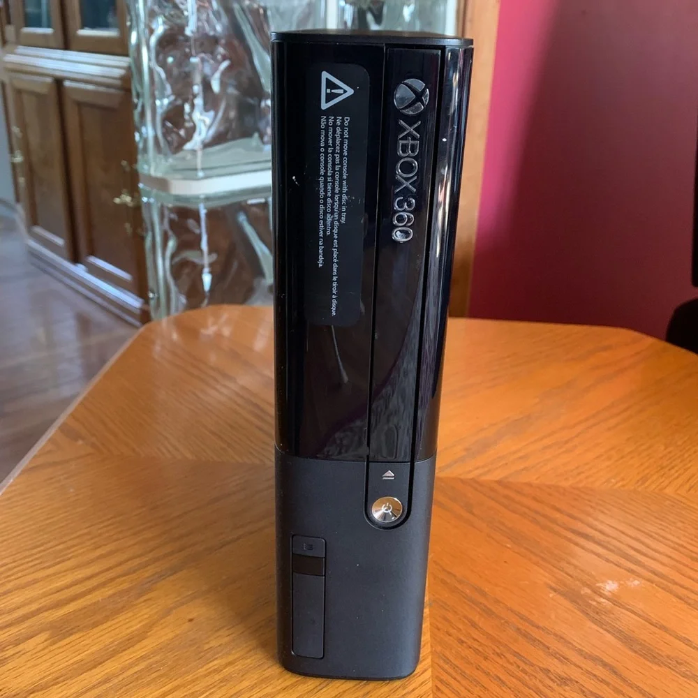 XBOX 360 E Console